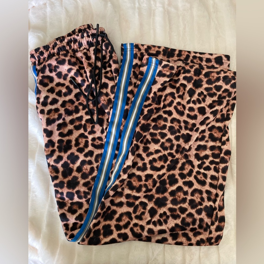 Missguided leopard print track pants - size L
